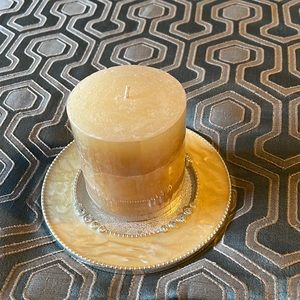 Vanilla & Sweet Oak 9.38 oz Candle w/Pearlized and Rhinstone Metal plate NWOT